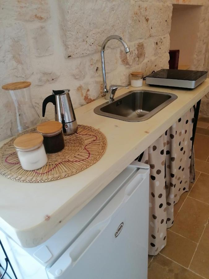 Trullo Del Sol Guest House เชจลีเมสซาปิกา ภายนอก รูปภาพ