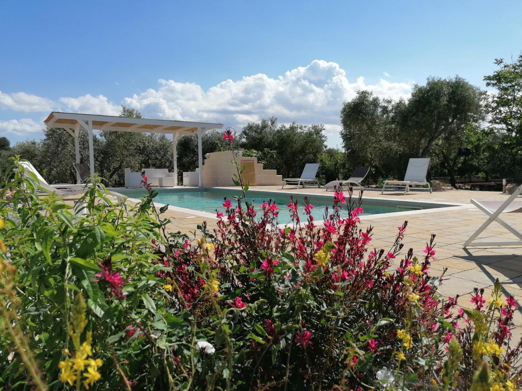 Trullo Del Sol Guest House เชจลีเมสซาปิกา ภายนอก รูปภาพ