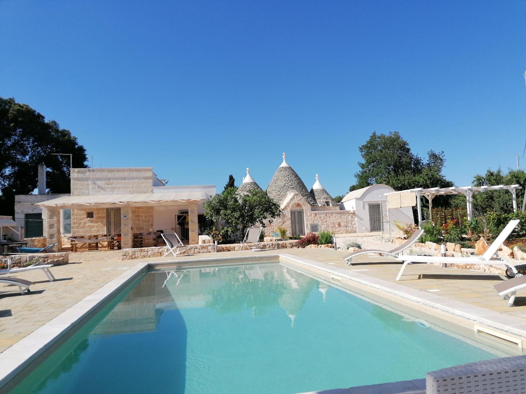 Trullo Del Sol Guest House เชจลีเมสซาปิกา ภายนอก รูปภาพ