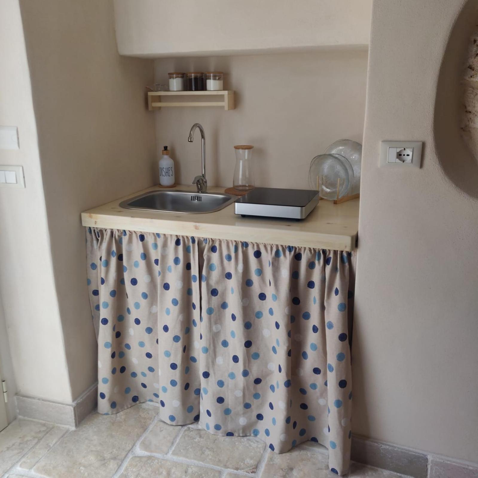Trullo Del Sol Guest House เชจลีเมสซาปิกา ภายนอก รูปภาพ